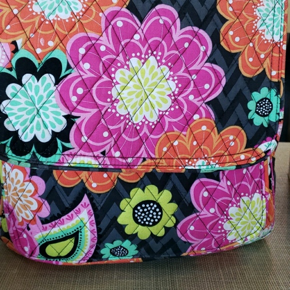 Meet your Posher, Vicki - Picture 1 of 1